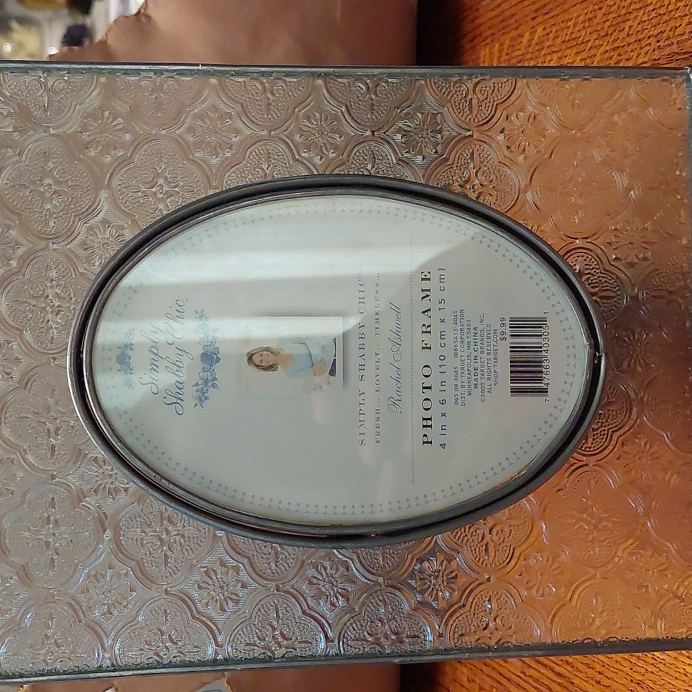 Simply Shabby Chic Glass Frame 4x6  Rachel Ashwell Discontiued Item